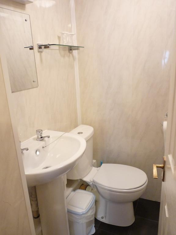 The Cumbrian Hotel Blackpool Bagian luar foto