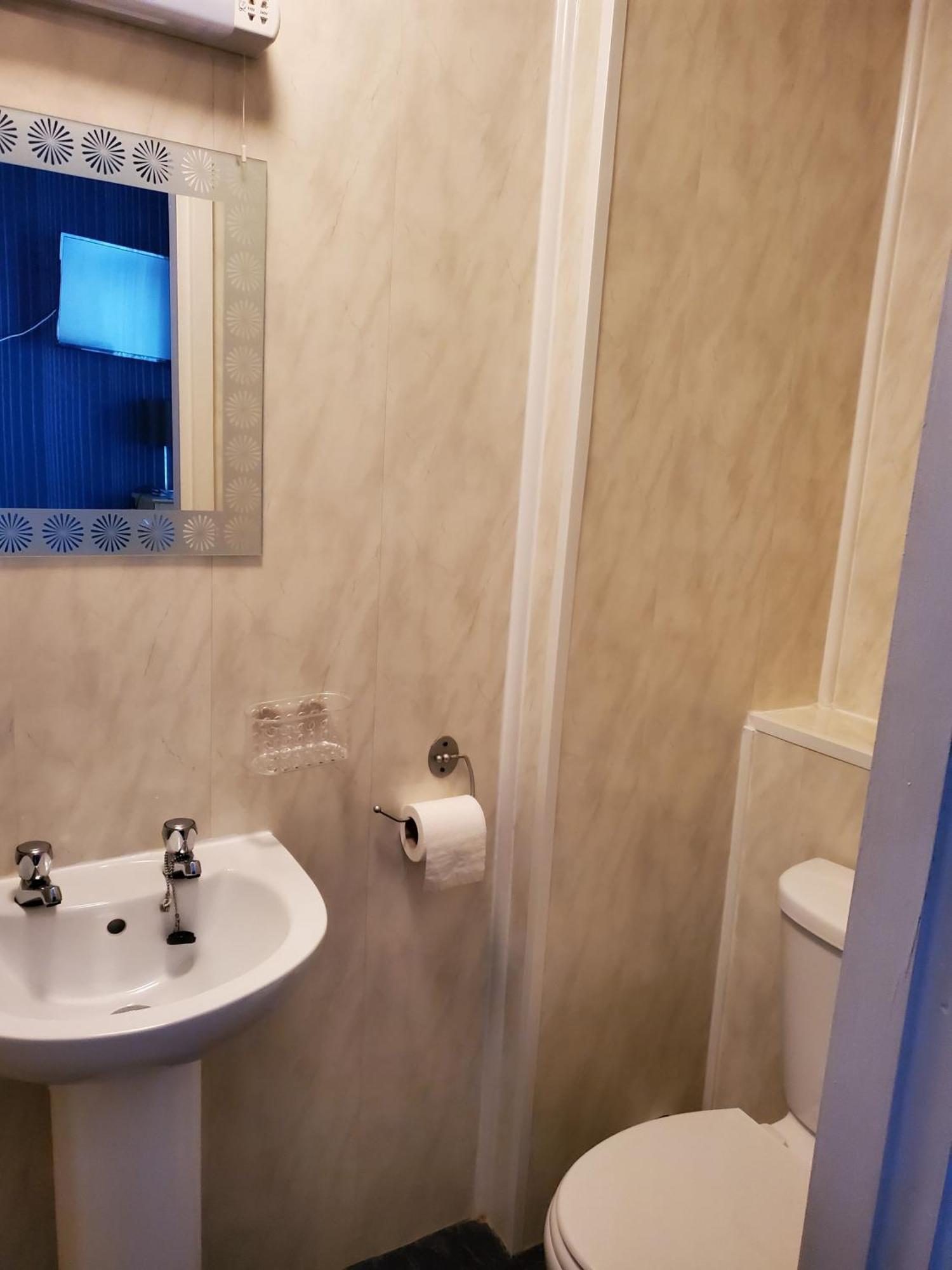 The Cumbrian Hotel Blackpool Bagian luar foto