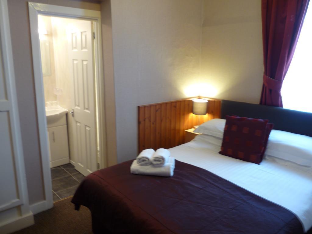 The Cumbrian Hotel Blackpool Bagian luar foto