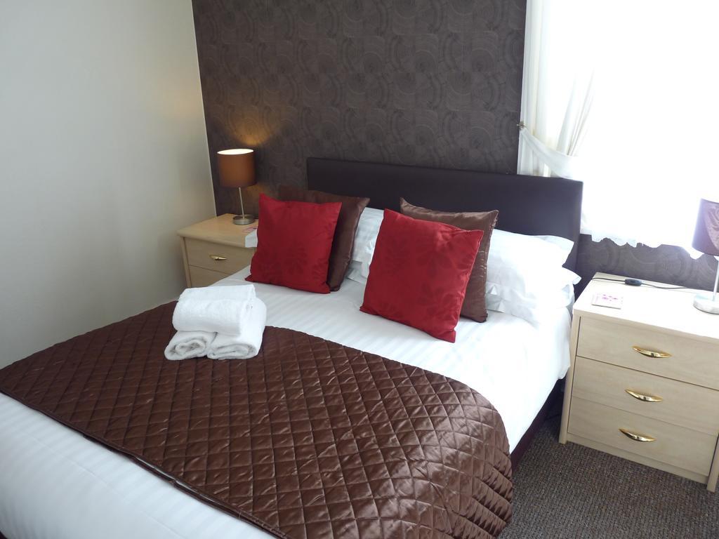 The Cumbrian Hotel Blackpool Bagian luar foto