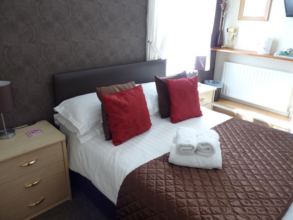 The Cumbrian Hotel Blackpool Bagian luar foto