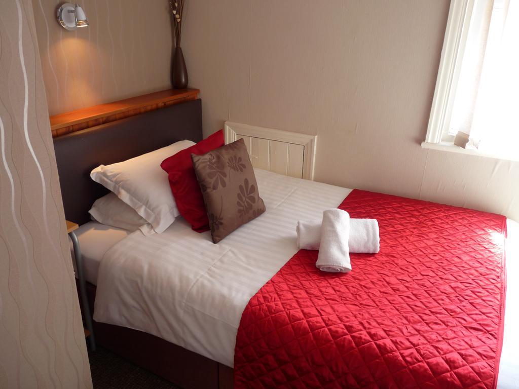 The Cumbrian Hotel Blackpool Bagian luar foto