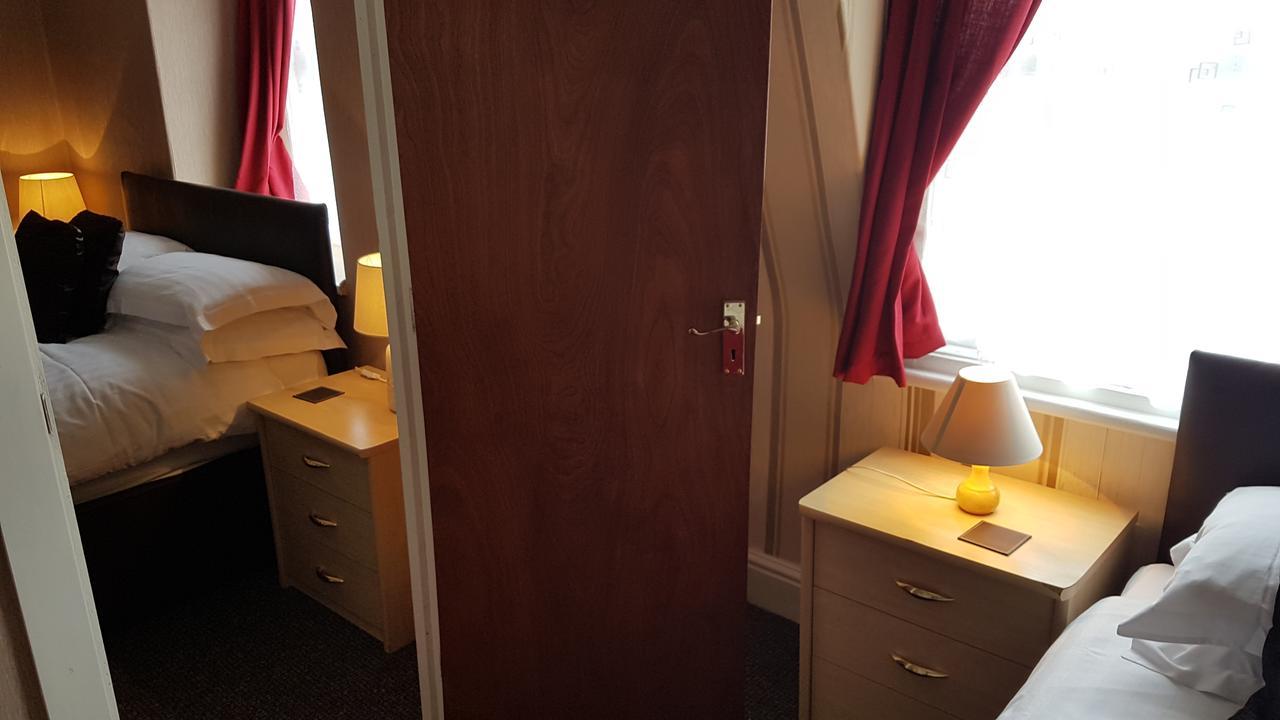 The Cumbrian Hotel Blackpool Bagian luar foto