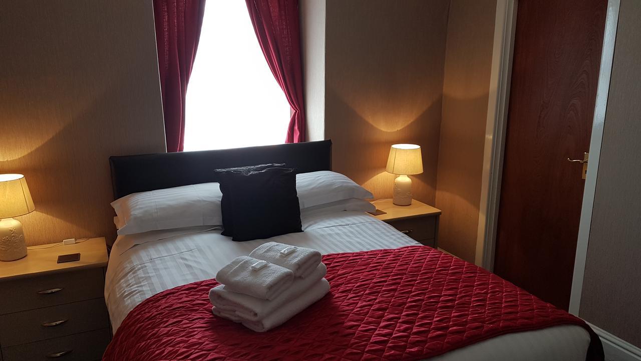 The Cumbrian Hotel Blackpool Bagian luar foto